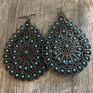 BEAUTIFUL HEAVY WEIGHT EARRINGS